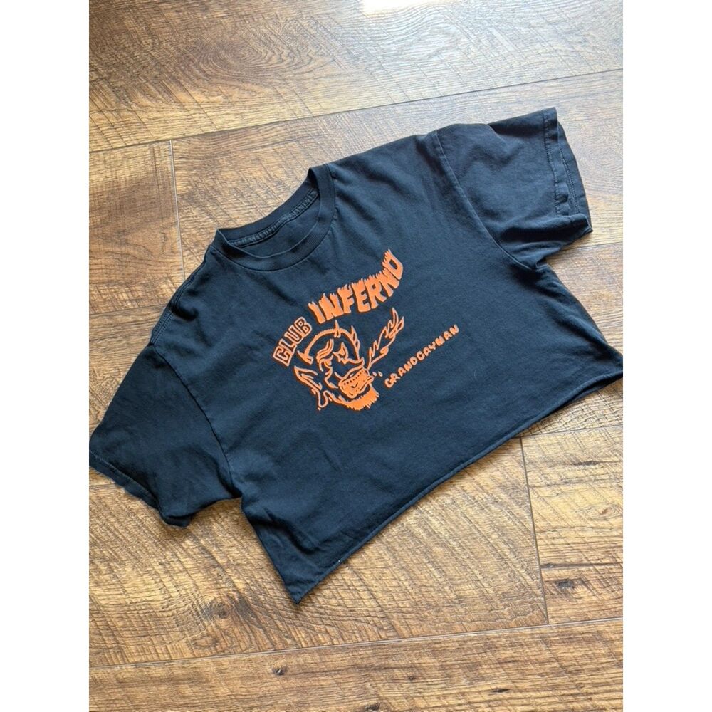 Brandy Melville John Galt Club Inferno Grand Cayman cropped tee